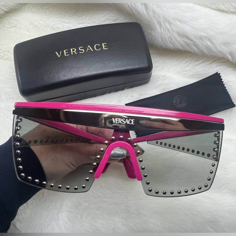 Authentic Versace Sunglasses - Picture 4 of 6